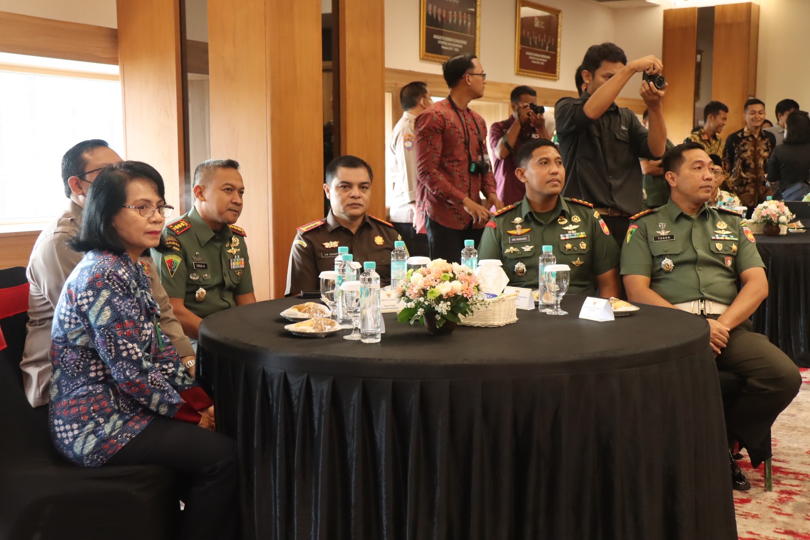 Acara Pengukuhan Kepala Otoritas Jasa Keuangan Solo