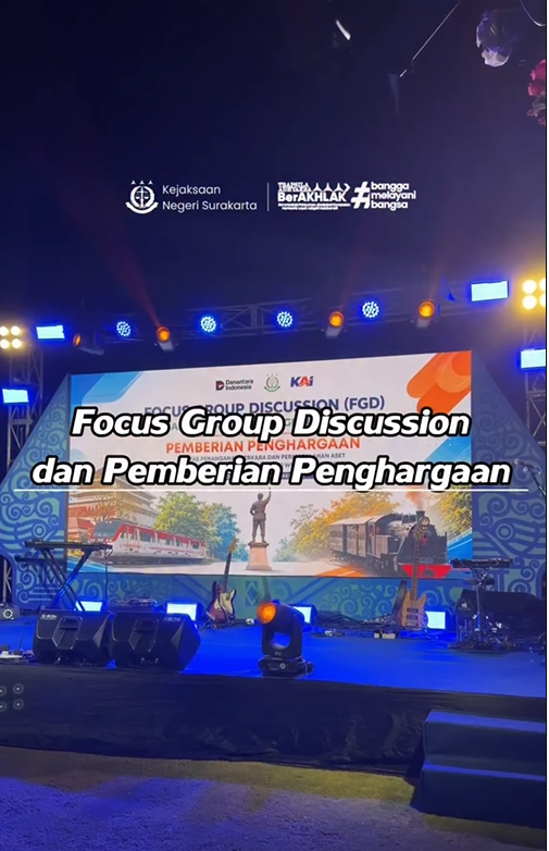 piagam penghargaan dan apresiasi langsung dari Executive Vice President PT KAI DAOP 6 Yogyakarta.