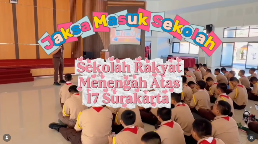 Jaksa Masuk Sekolah di Sekolah Rakyat Menengah Atas 17 Surakarta